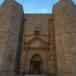 Il Falco Castel Del Monte (Apulia)