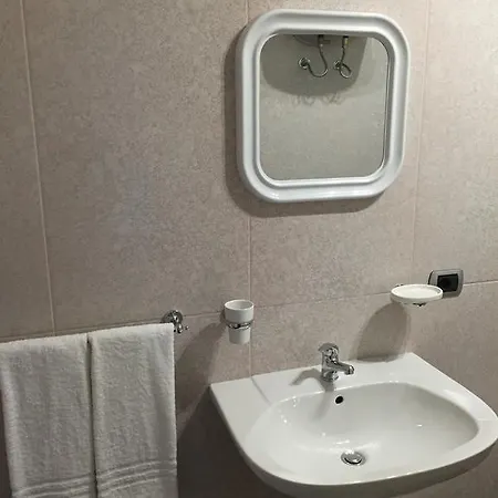 Il Falco ベッド・アンド・ブレックファスト 3*