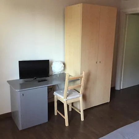 ベッド・アンド・ブレックファスト Il Falco 3*