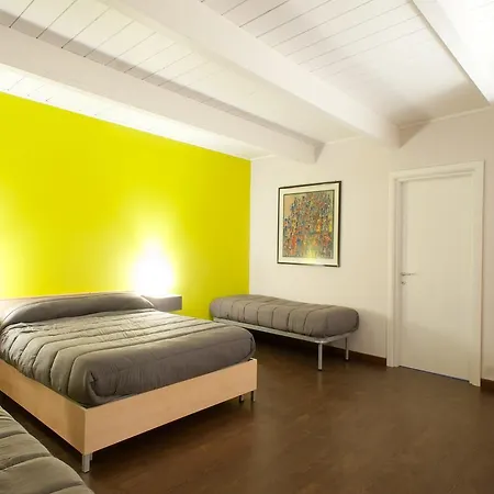 Il Falco Castel Del Monte (Apulia)