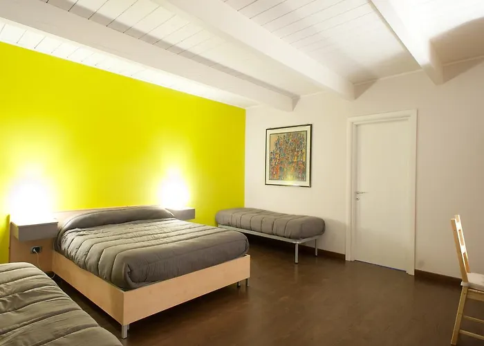 Il Falco Castel Del Monte (Apulia)