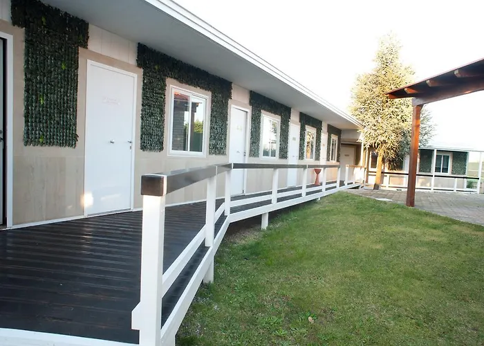 Il Falco 3* Castel Del Monte (Apulia)